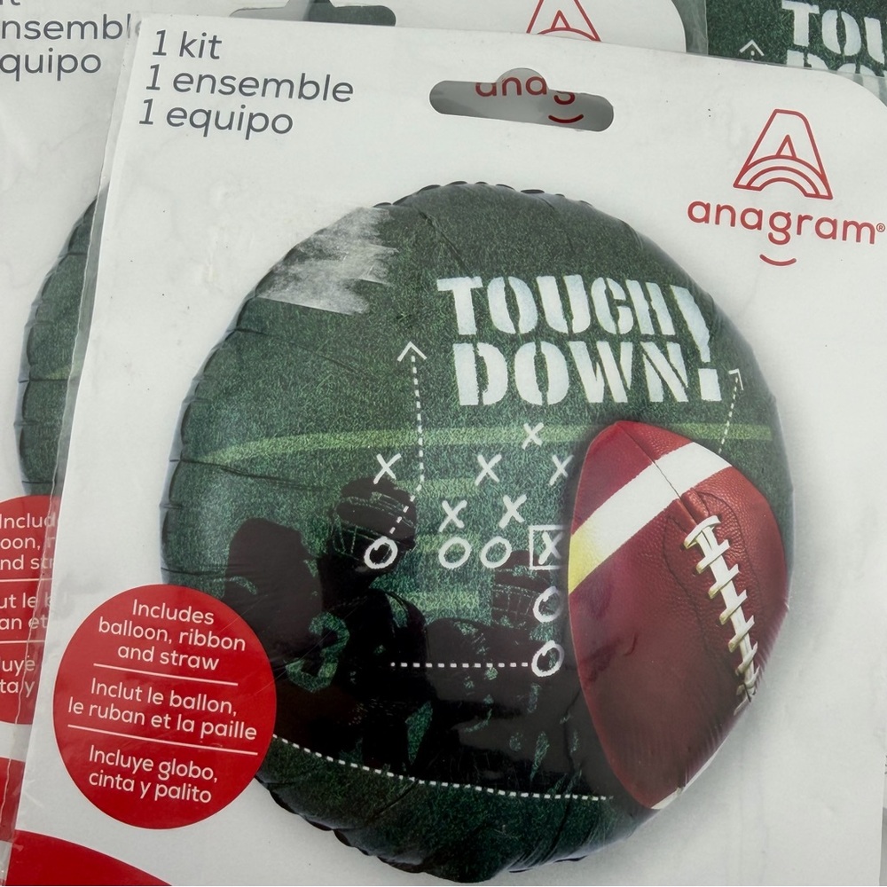 Green & White Football Balloon Garland Kit and Touchdown Balloons - Lot of 5 - Picture 6 of 9